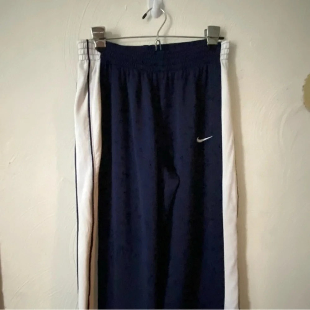 Nike Pants Women’s Size Large Stretch Side Zip‎ Pant Leg Blue Pull On Has Stain